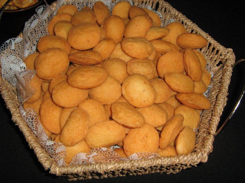 Prato com bolinhos de feijao