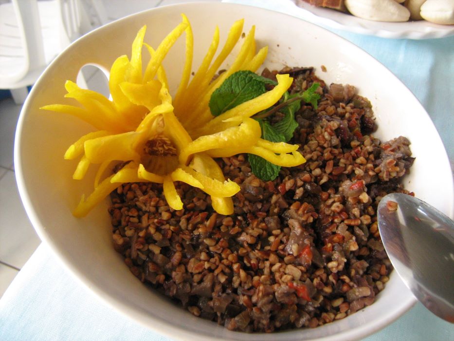 Prato de salada de beringela